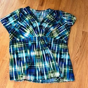 Adorable pattern shirt brand new never worn